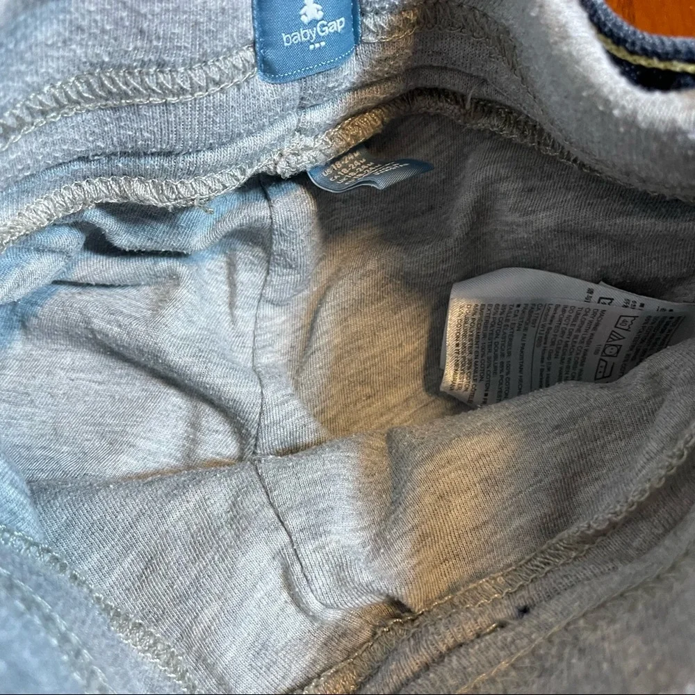 GAP baby lined
